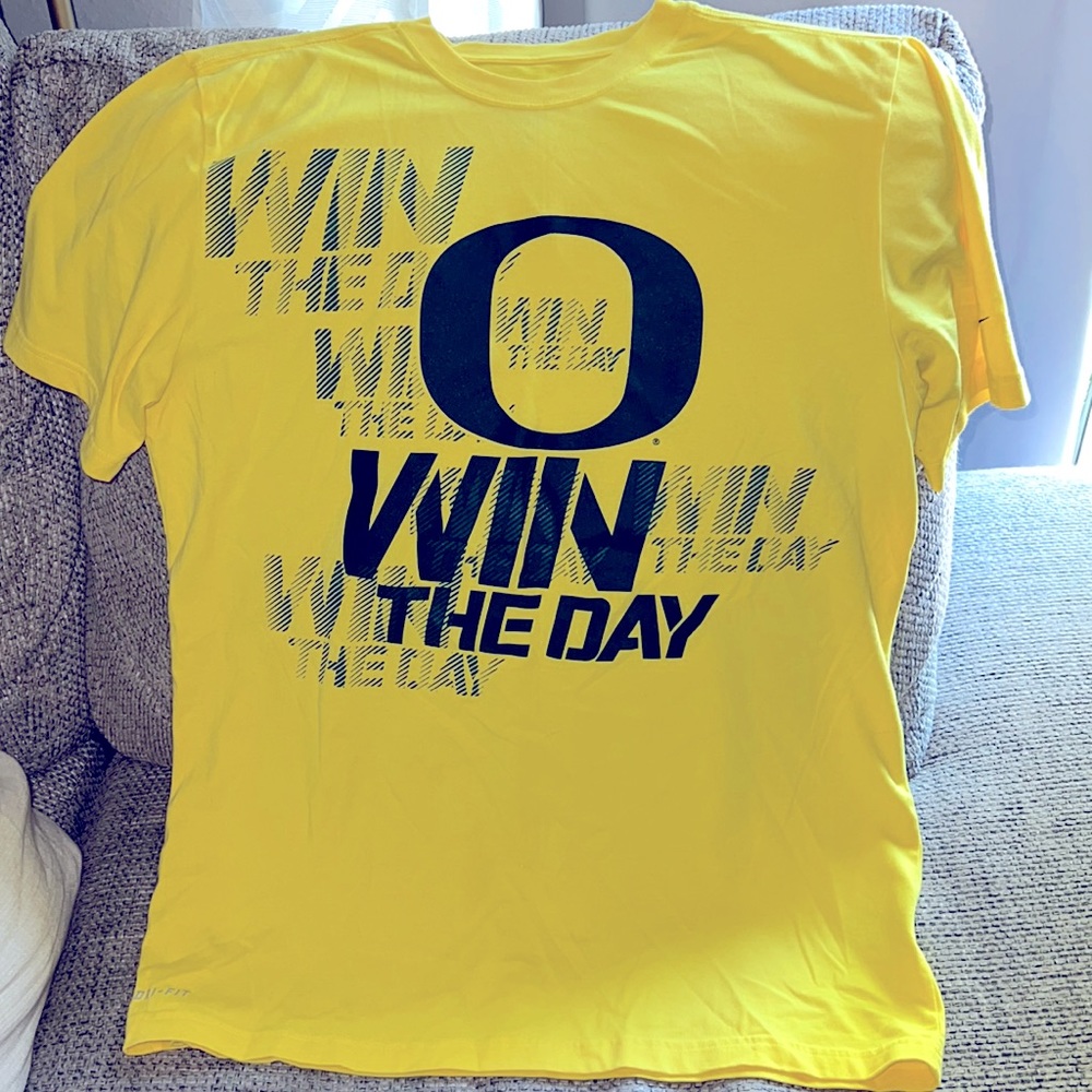 Nike Oregon Ducks Nike Tshirt size Large